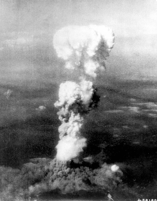 the hiroshima atomic bomb explosion