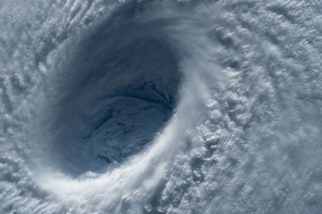 hurricane eye wall