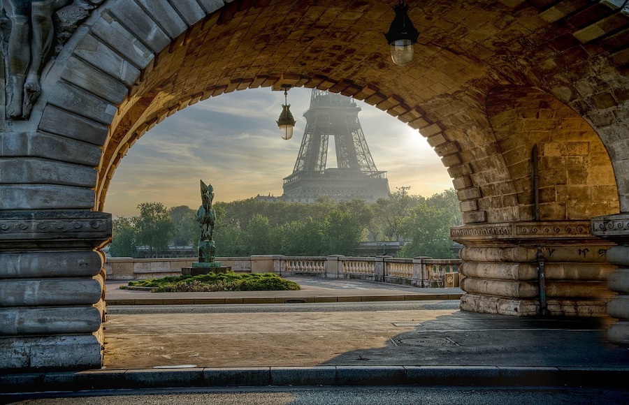 incredible view of the eiffel tower