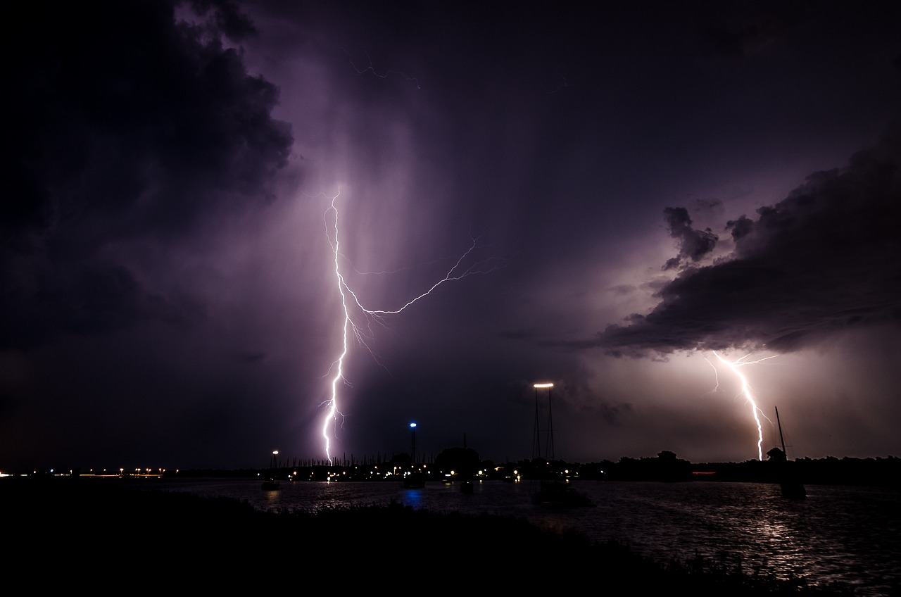 .an image of lightning