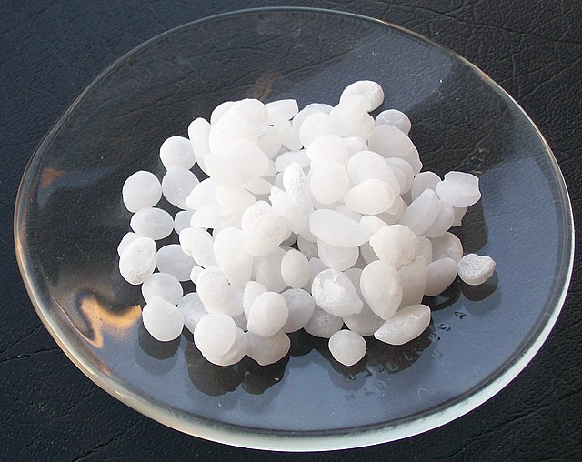 an image of sodium hydroxide